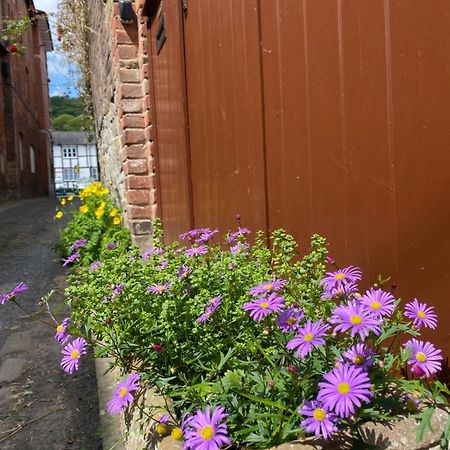 Pass The Keys Quaint 1 Bedroom Cottage In チャーチ・ストレットン エクステリア 写真