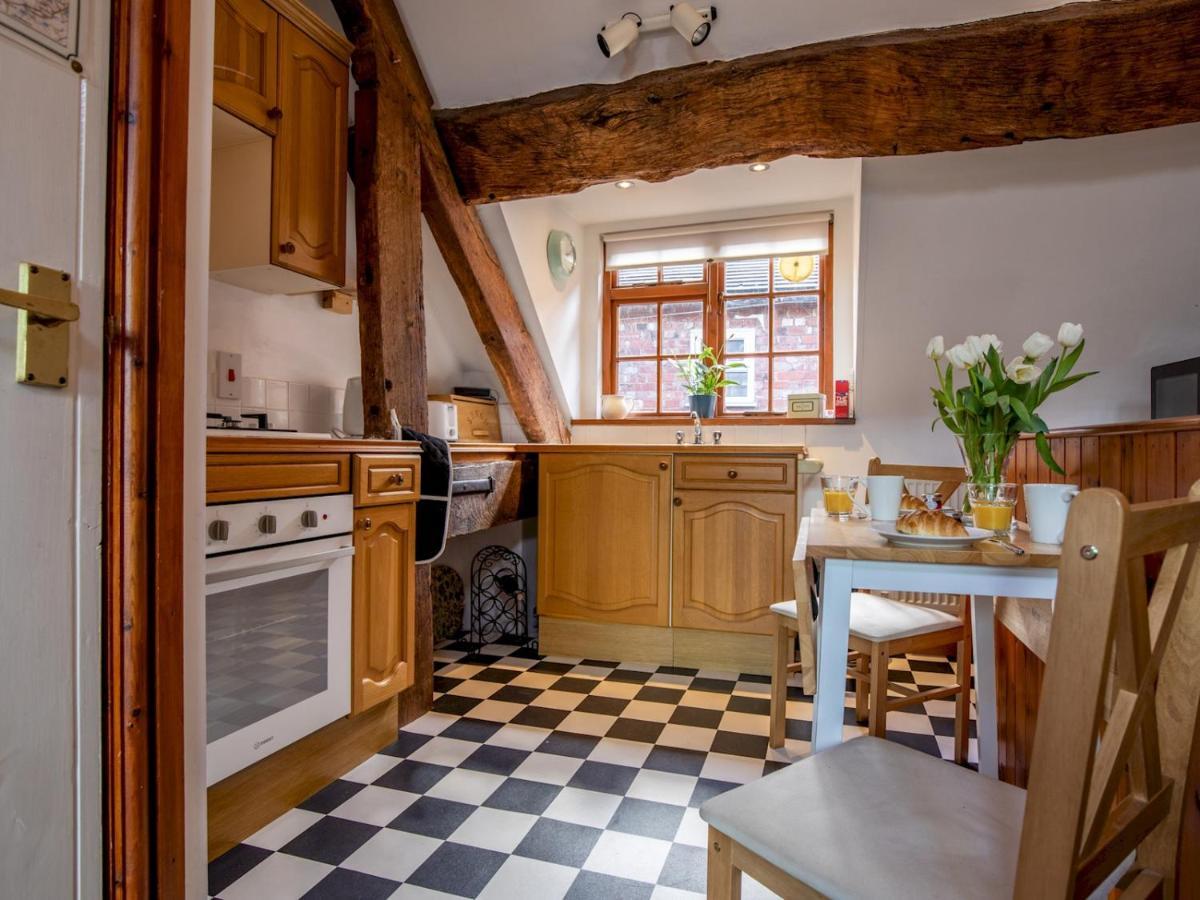 Pass The Keys Quaint 1 Bedroom Cottage In チャーチ・ストレットン エクステリア 写真